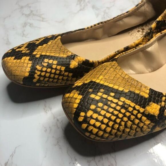 Vince Camuto Leather Brindin ballet flats Snakeskin Size 7 - Picture 2 of 7